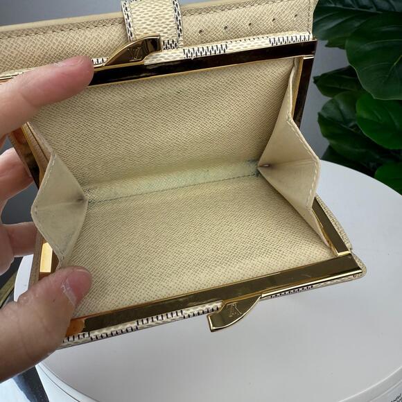 💎✨Authentic Louis  Louis Vuitton Damier Azur French Purse Wallet. - Picture 3 of 5